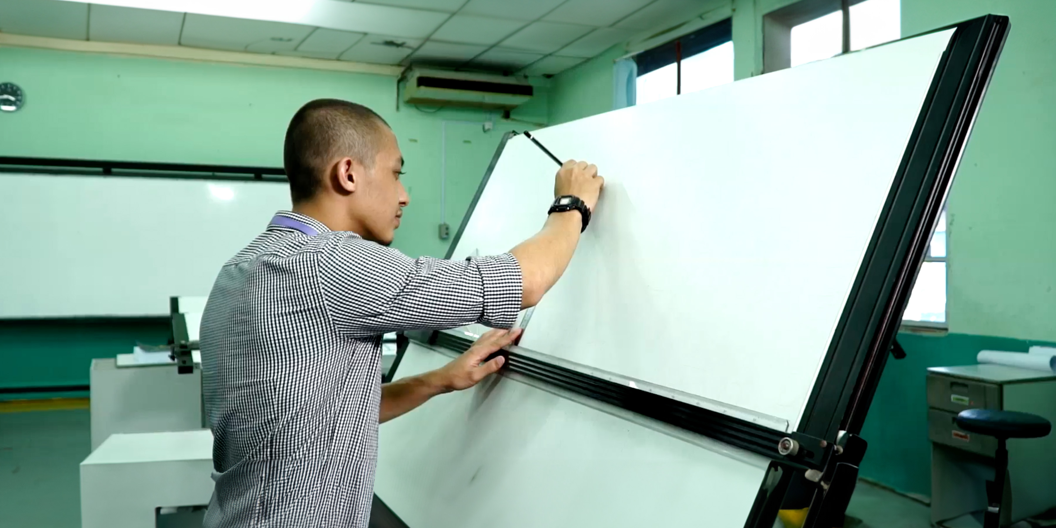 N62 - DIPLOMA TEKNOLOGI KEJURUTERAAN (PENYELENGGARAAN INDUSTRI)
